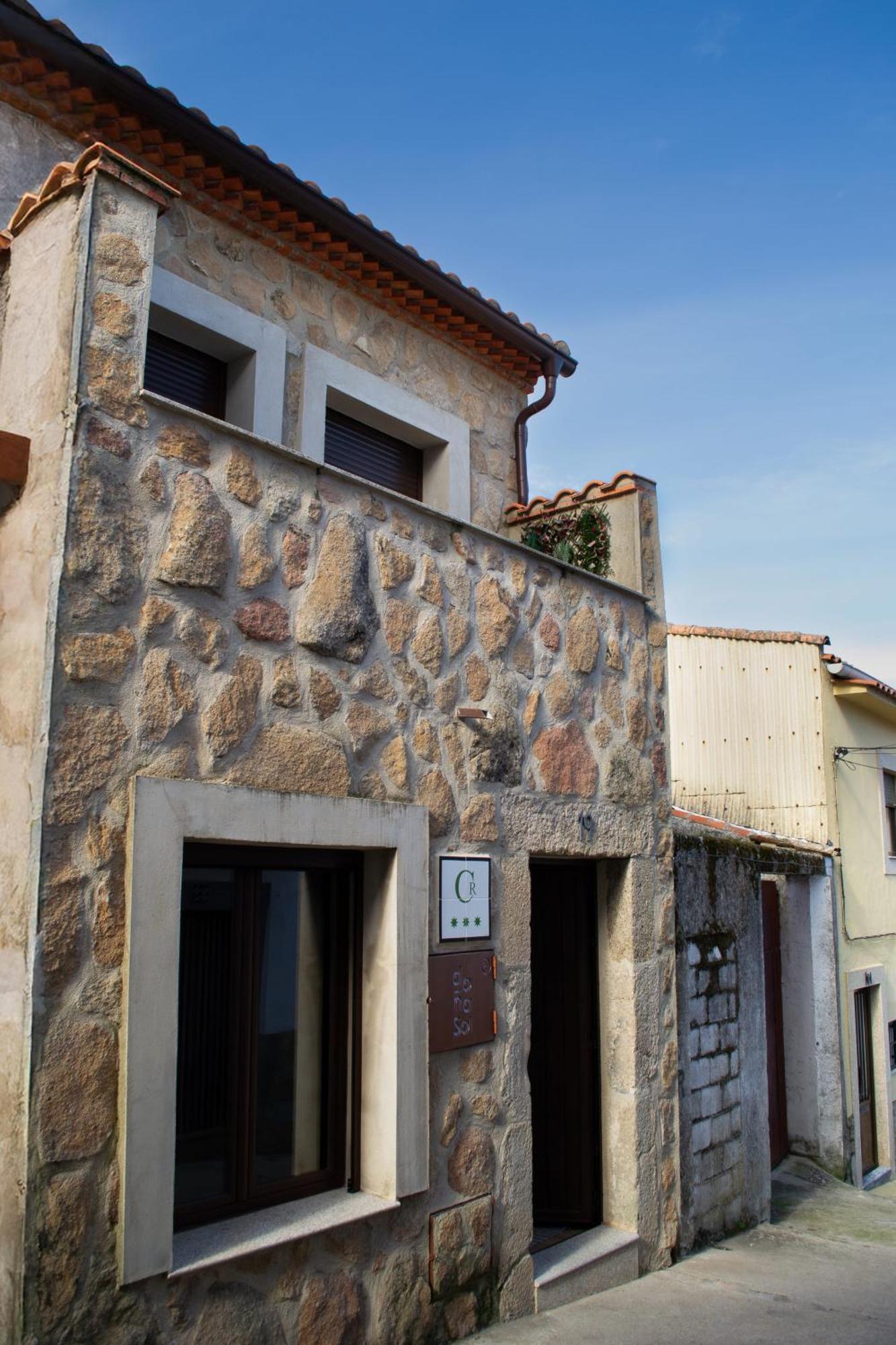 Casa Rural Dona Sol Montanchez Bagian luar foto