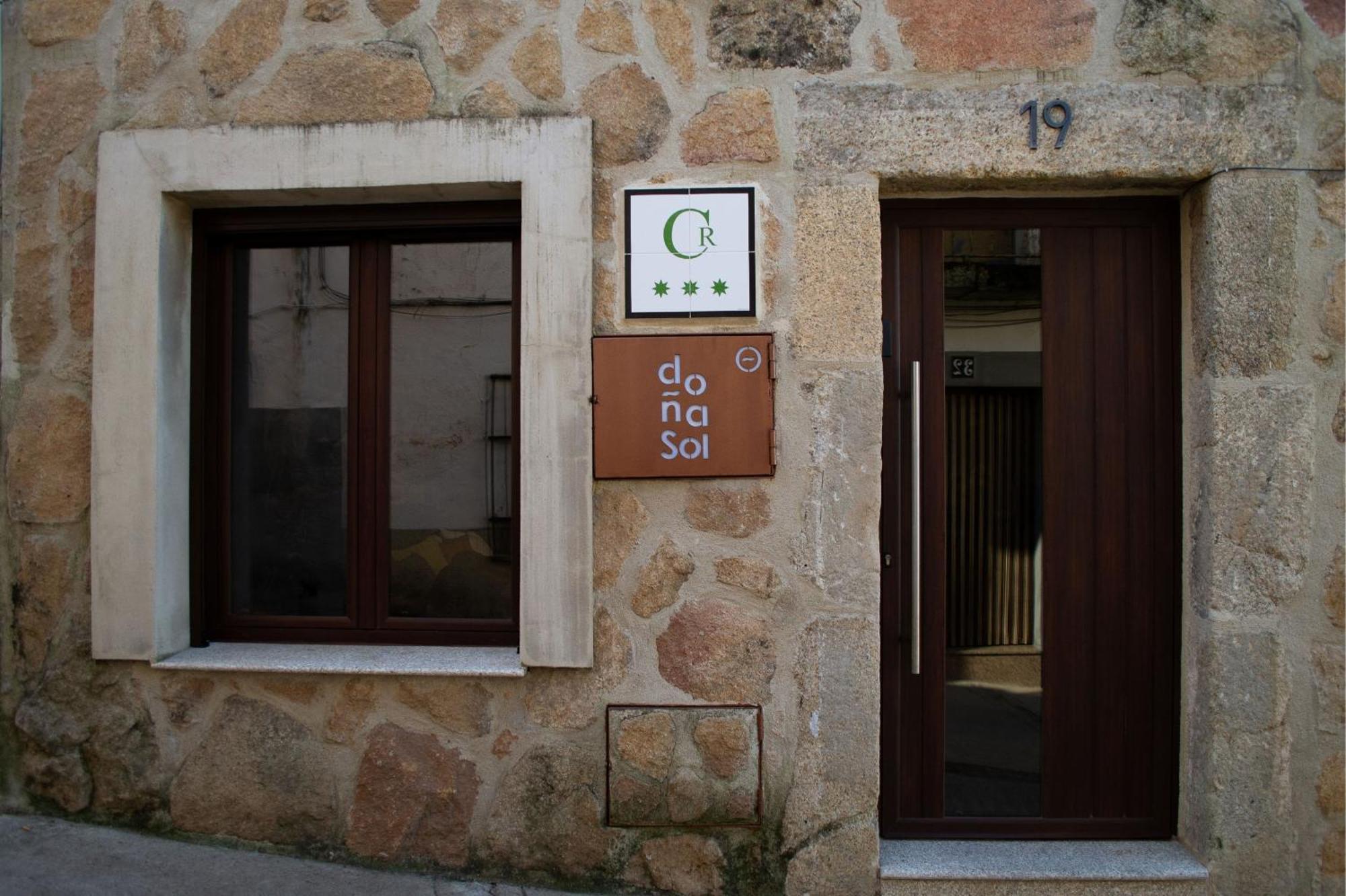 Casa Rural Dona Sol Montanchez Bagian luar foto